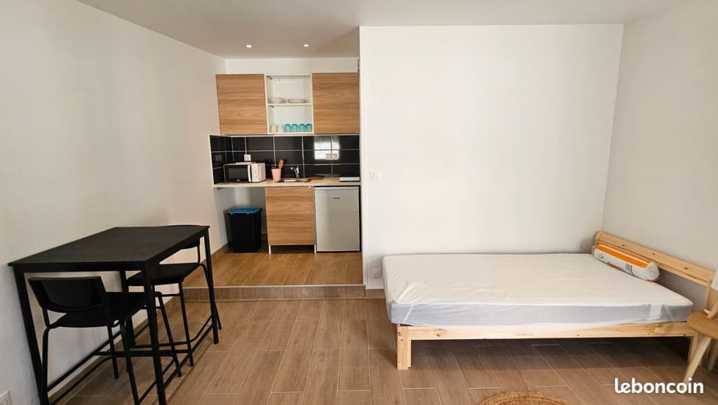 Studio meublé, charges tout inclus