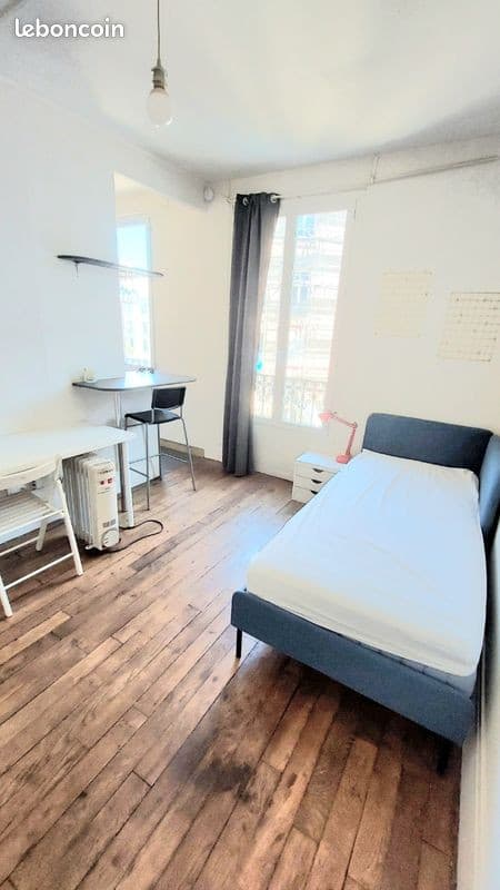 Loue studio 19m2 50 mètres ESSCA