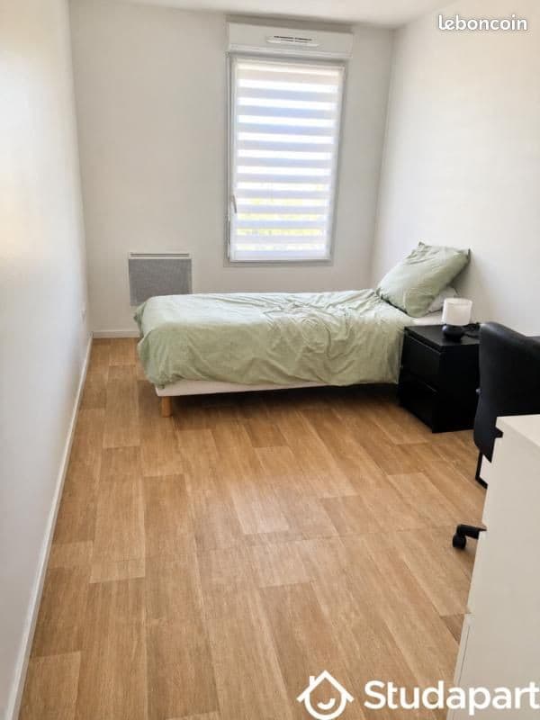 Chambre 1 pièce 12 m²