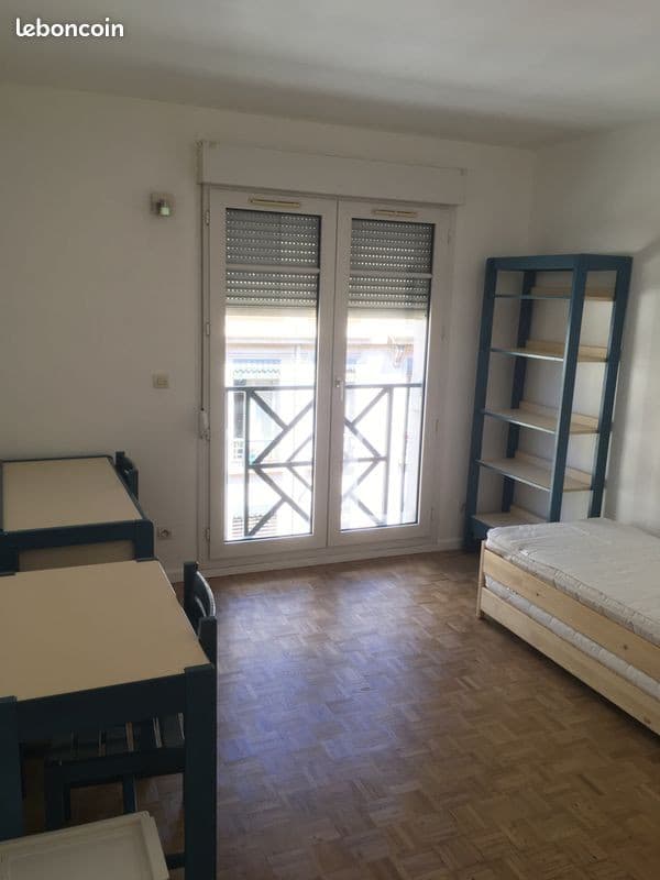 Studio meublé 19 m2 proche universités et piscine du Rhône