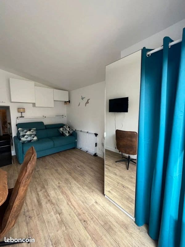 Bel studio meublé rénové 25 M² proximité facs