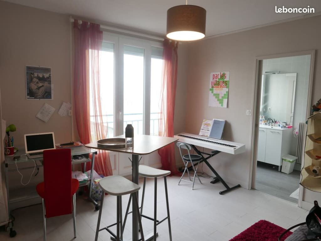 Loue appartement 26 m2 -proche faculté des 2 lions . Tours