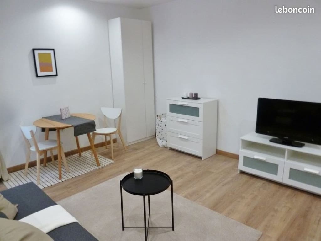 Studio 1 pièce 25 m²