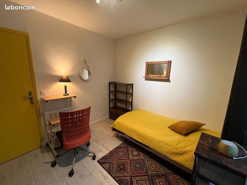 Chambre à louer dans appartement