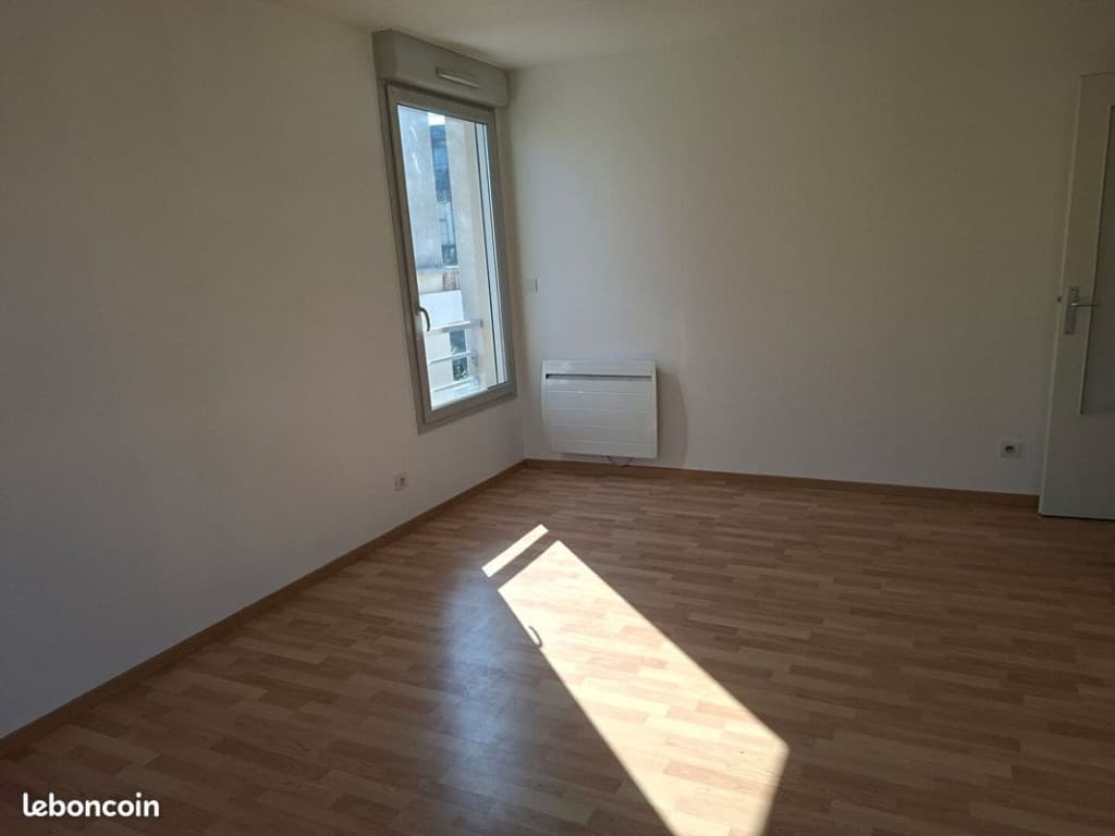 Studio 1 pièce 29 m²