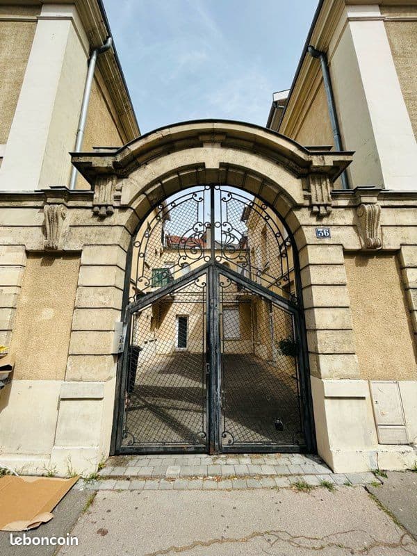 Studio meublé- centre-ville de Reims