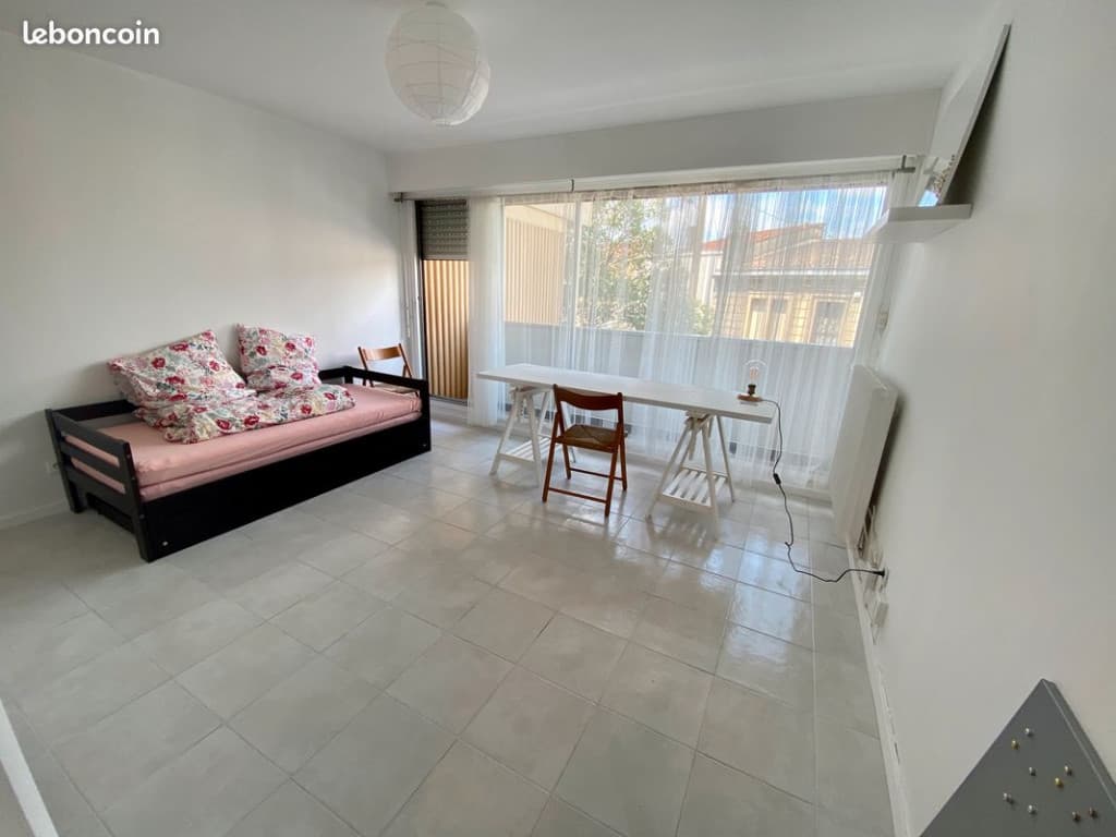 Studio meublé 24m² avec balcon - Bordeaux St-Augustin