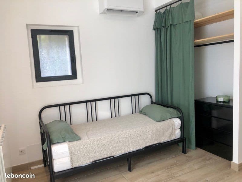 Studio meublé et climatisé à Ecully