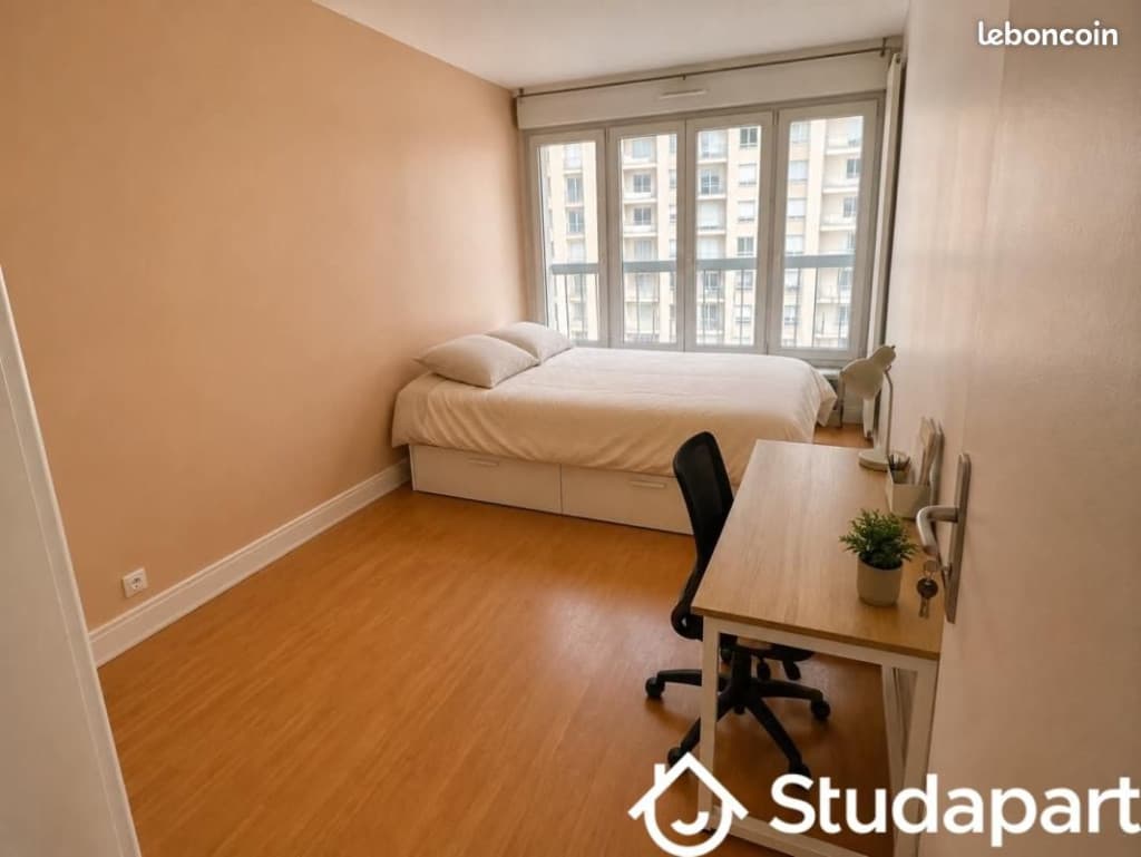 Chambre 1 pièce 11 m²