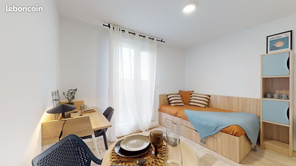 Studio 1 pièce 17 m²