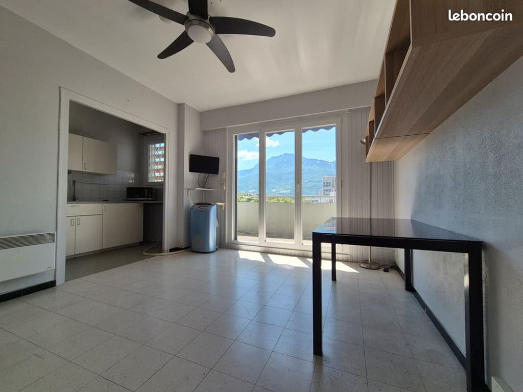 Studio 1 pièce 30 m2 vue panoramique avec garage