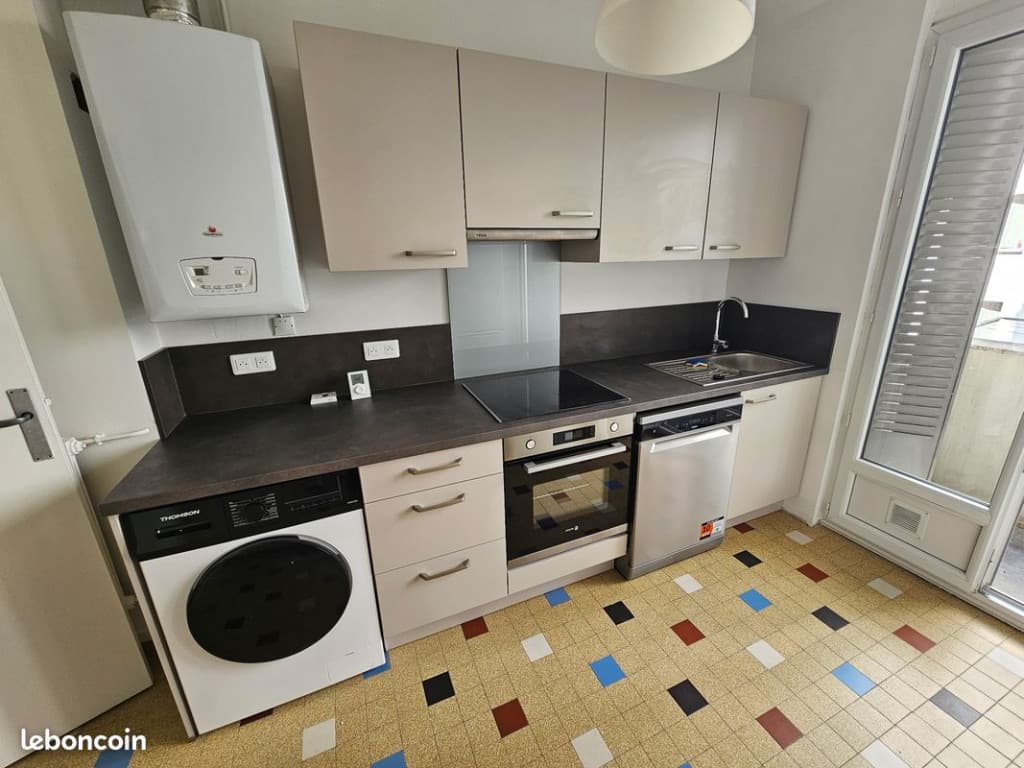 Grand T4 de 88 m2 - 3 chambres- quartier aigle