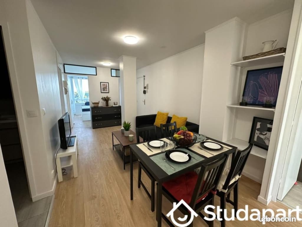 Chambre 1 pièce 12 m²