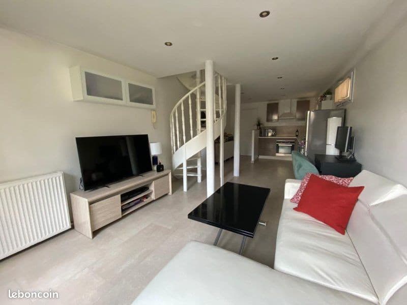 Duplex meublé avec jardin privatif, parking et cave – 5 min à pied du RER A Houilles–Carrières-sur-Seine