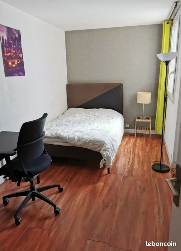 Studio agréable et clair espace est optimisé 15 m2