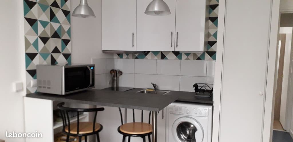 T2 meublé 24m2 proche base Navale