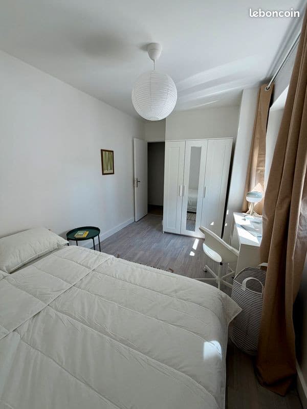 Chambre meublée – Évry-Courcouronnes