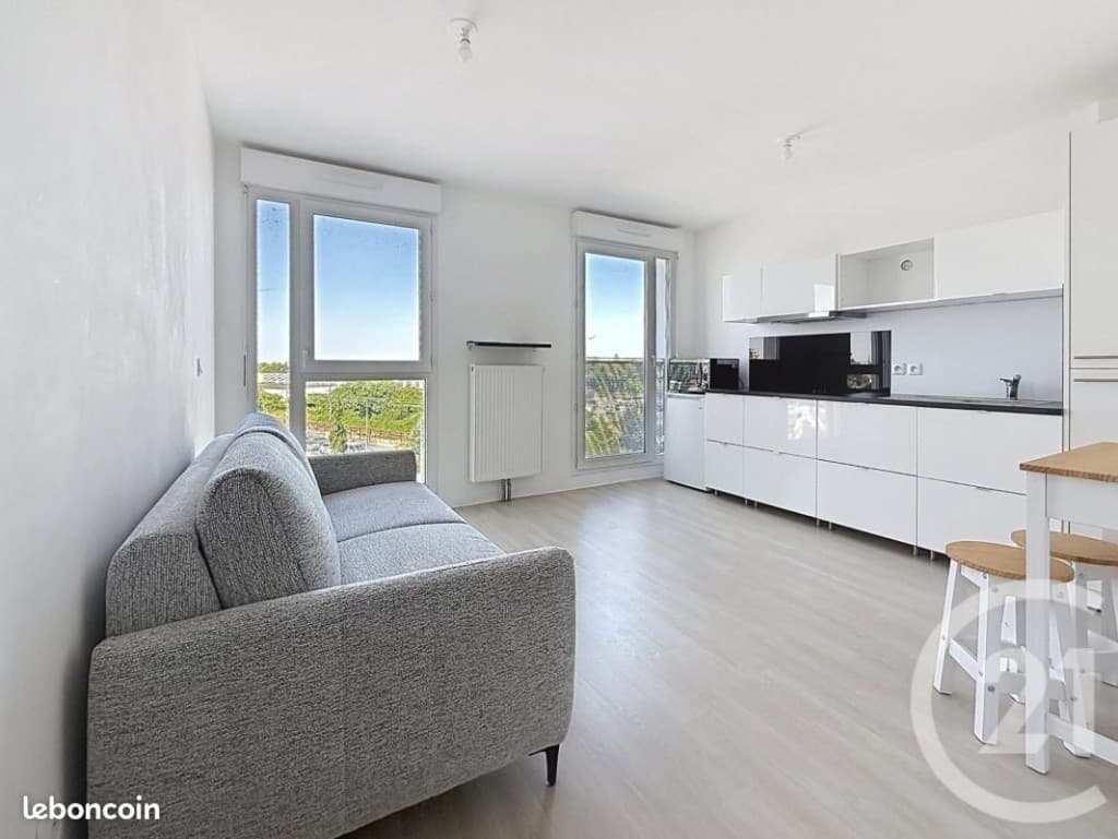 Studio 1 pièce 21 m²