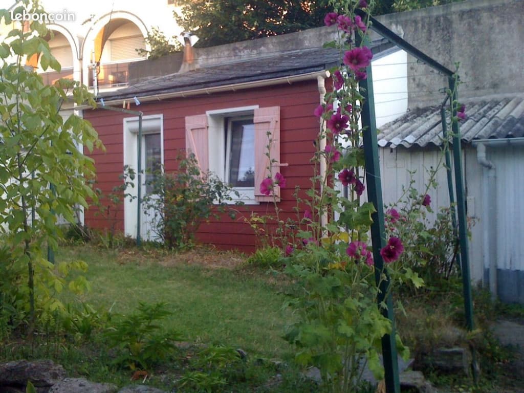 Studio indépendant meublé