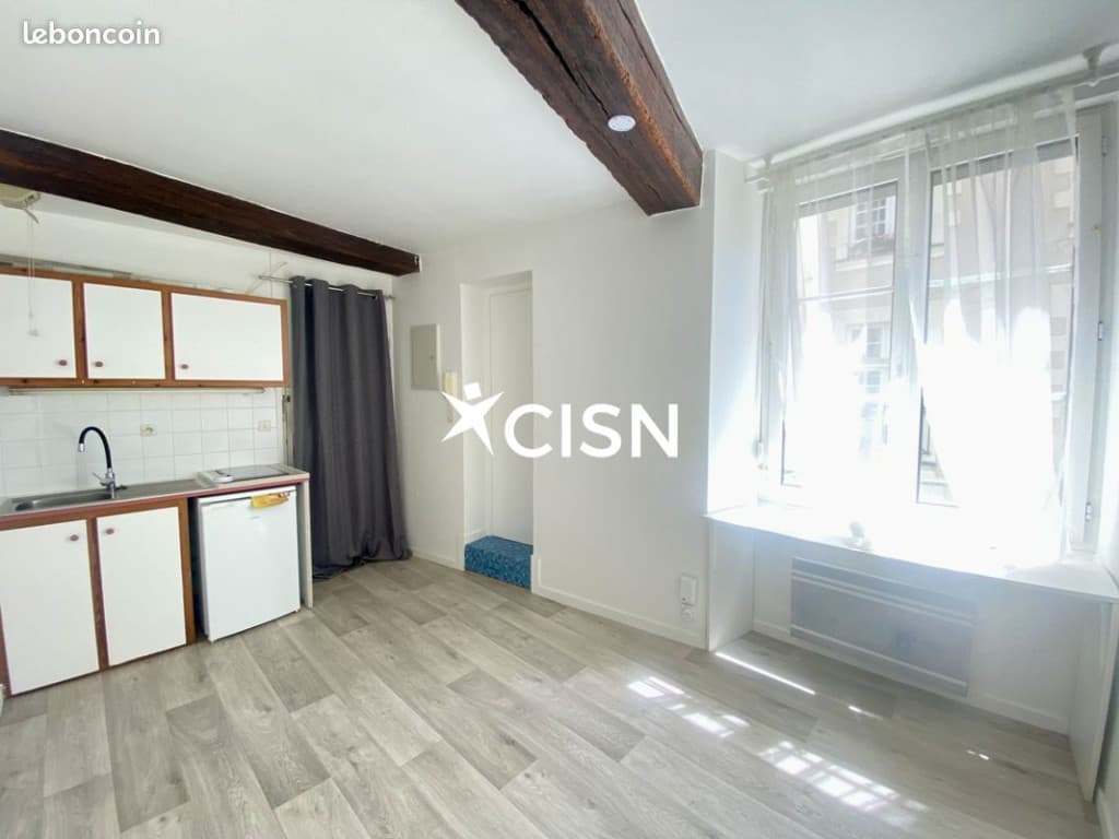 Studio 1 pièce 15 m²