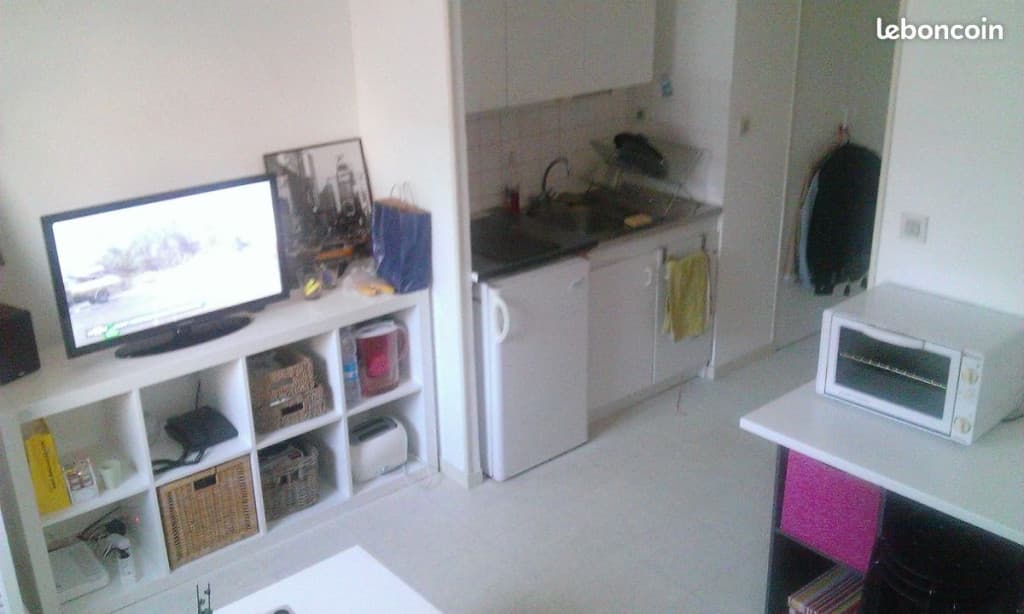 Loue studio 19m2 1er étage