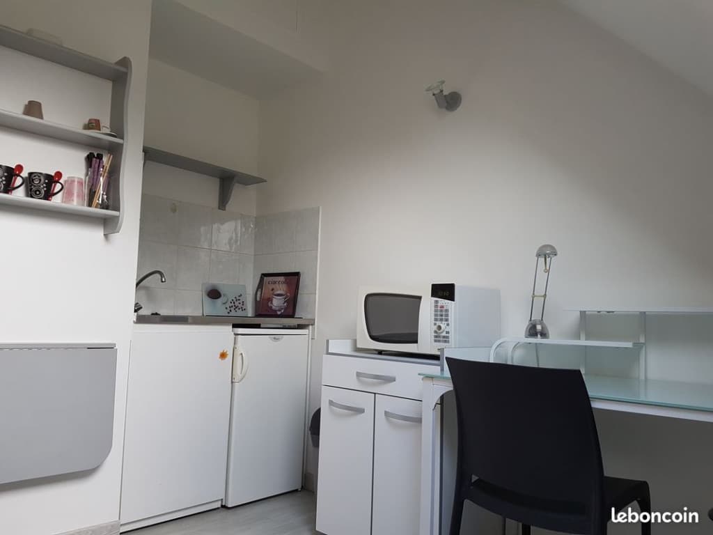 Studio meublé à louer pour étudiant, 21 m2 - 360 euros TTC