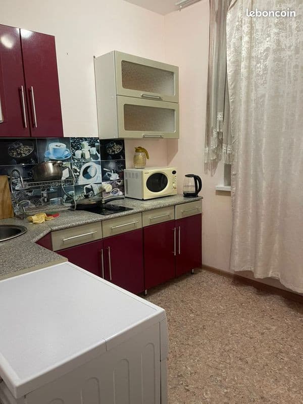 Chambre 80m² meublée en location