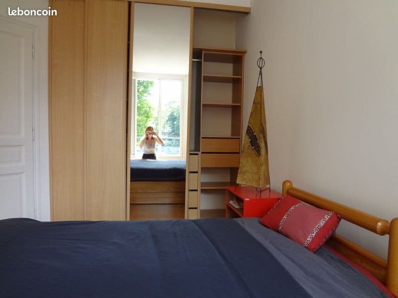 Loue chambre meublée