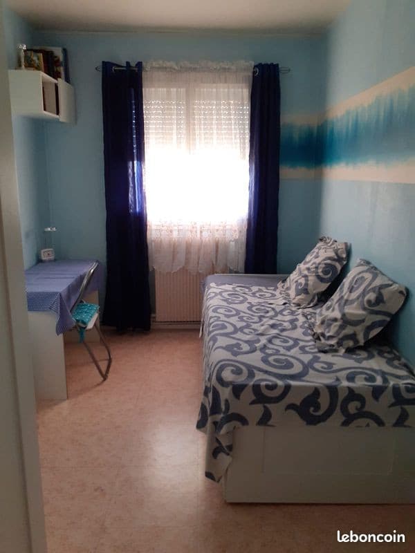 Chambre à louer chez habitant