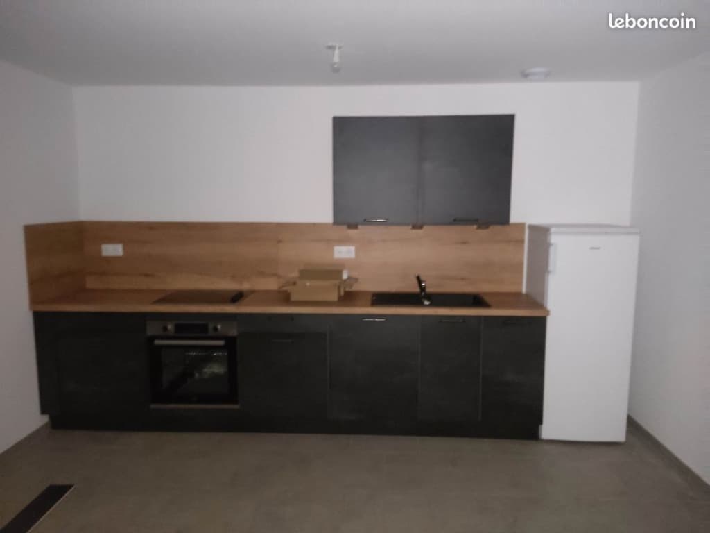 Studio 29 M2 location meublée