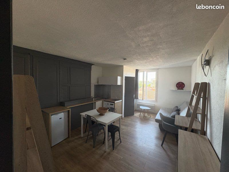 Studio proche mairie meublé