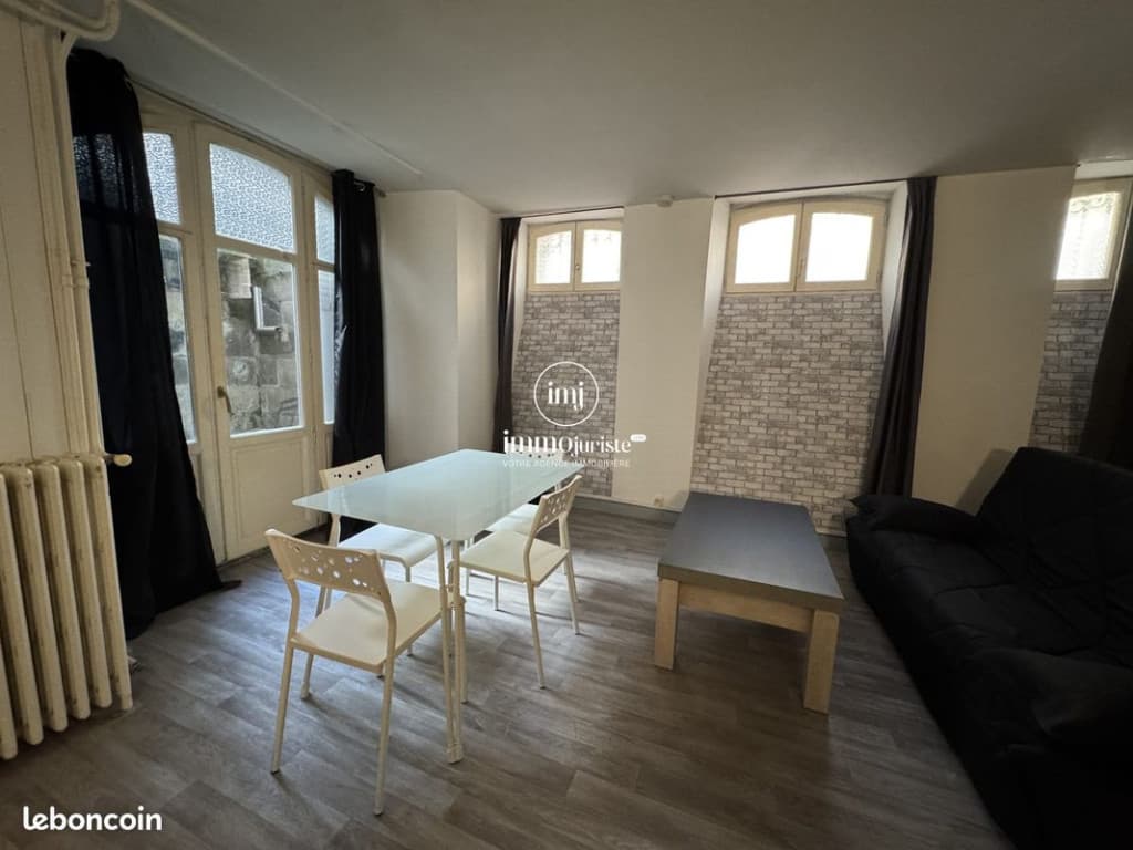 Studio 1 pièce 28 m²