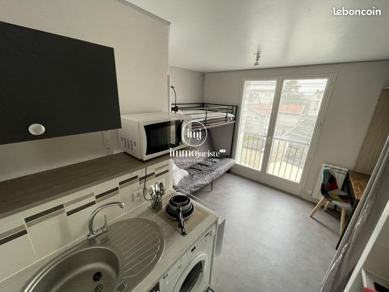 Studio 1 pièce 12 m²