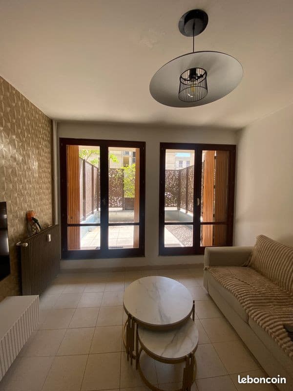 Location studio Rue THIERS
