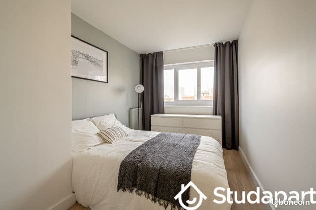 Chambre 1 pièce 85 m²
