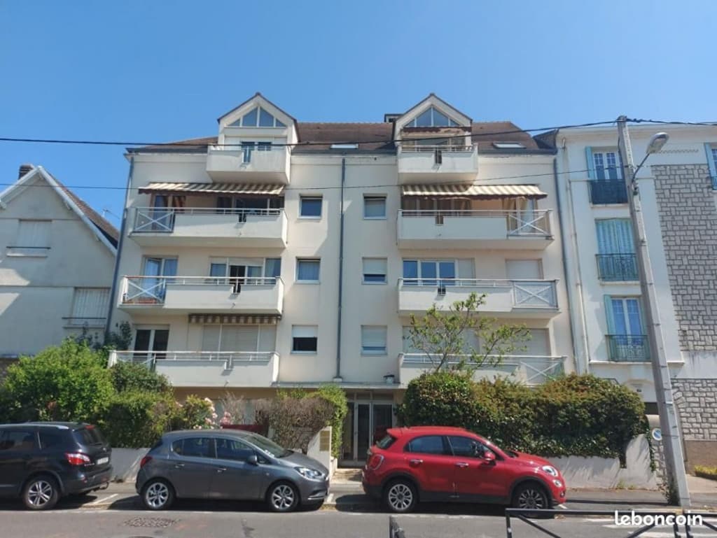 Studio 1 pièce 27 m²