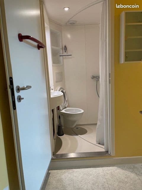 Appartement meublé et équipé type studio pour étudiant(e)