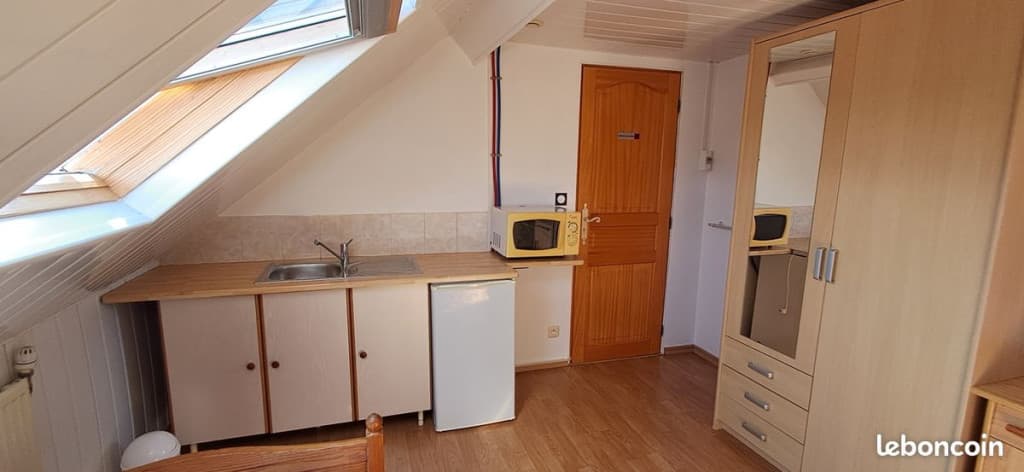 Chambre meublée étudiant (e)