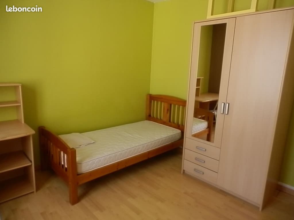 Chambre meublée étudiant (e)