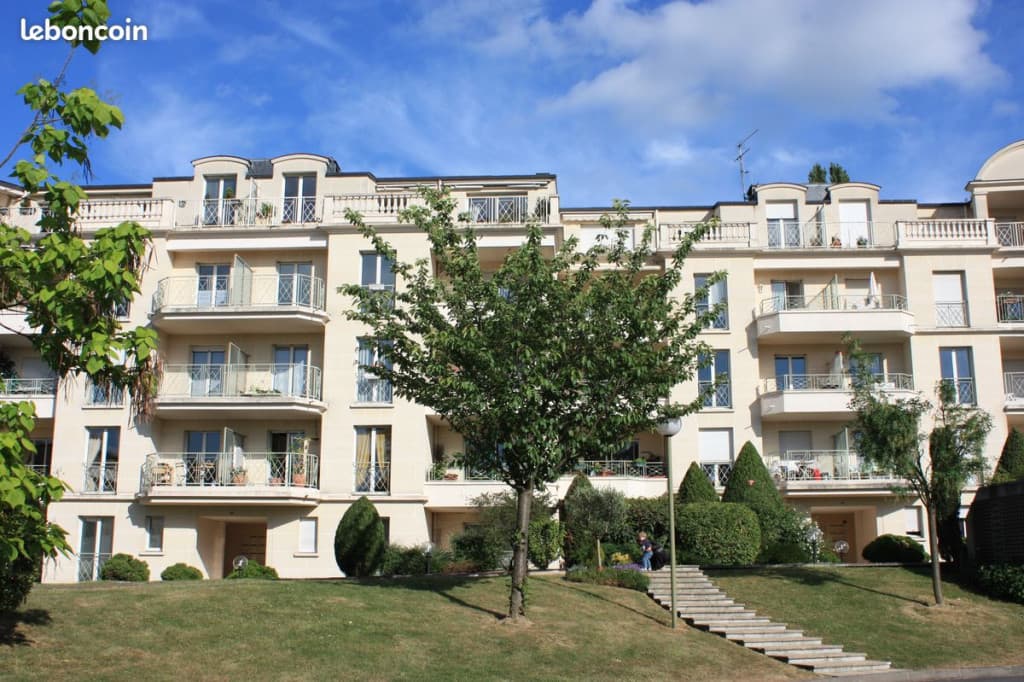 Location Meublee studio 30 m2 Bry Sur Marne