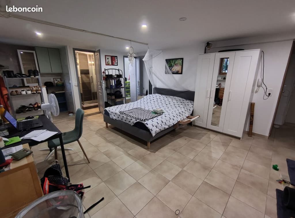 Studio meublé dans maison