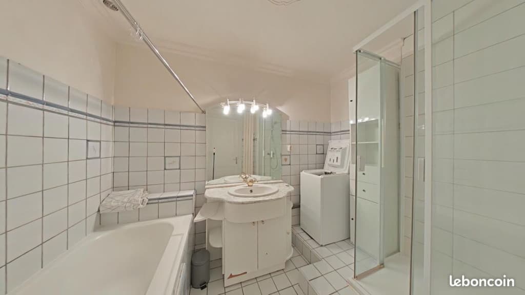 Au 3ème étage avec ascenseur,F3 de 76m²