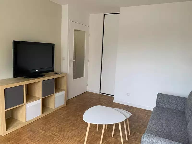 Location appartement 1 pièce 29 m² Massy (91300) - Superimmo