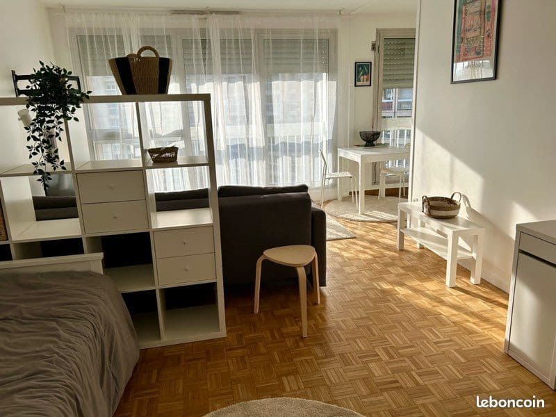 Loue grand studio meublé 35 m2 la défense