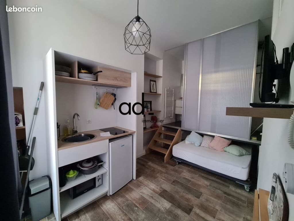 Studio 1 pièce 11 m²