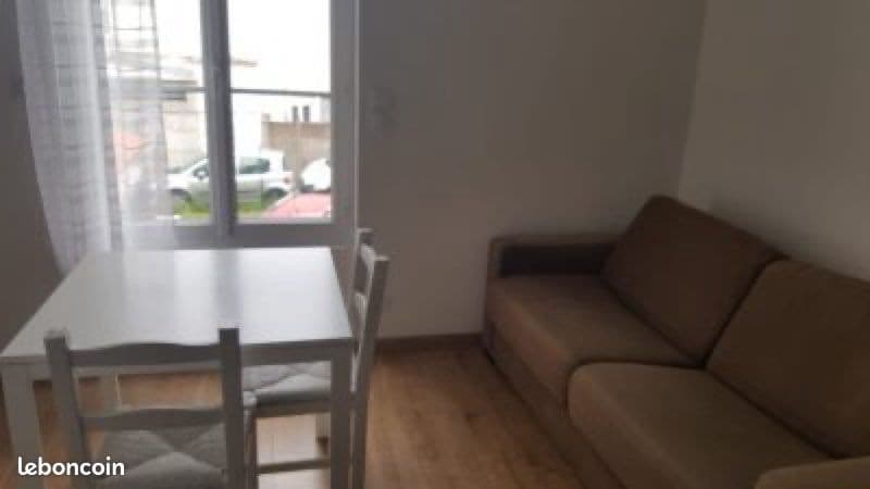 Studio étudiant proche gare université cv libre septembre