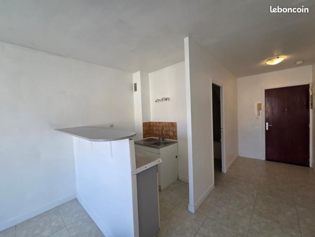 Studio 1 pièce 24 m²