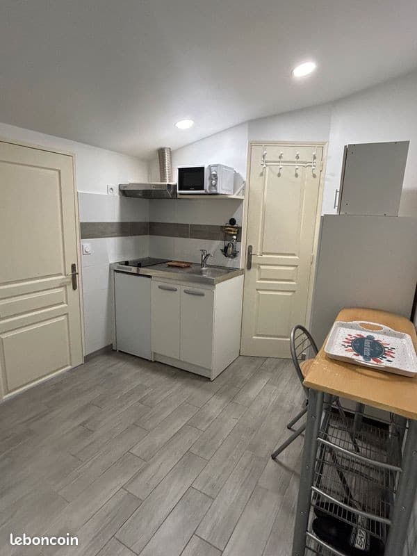 STUDIO MEUBLE avec jardinet à St Michel sur Orge