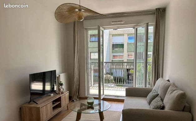 Location appartement 2 pièces 42 m² - 92160 Antony