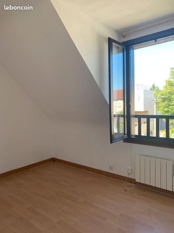 Savigny sur Orge F2 41m2 loyer 815 euros, quartier calme et verdoyant proche commerces